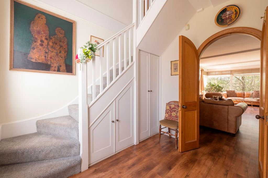 Property photo 2 of 35