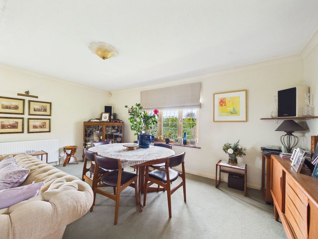 Property photo 3 of 24