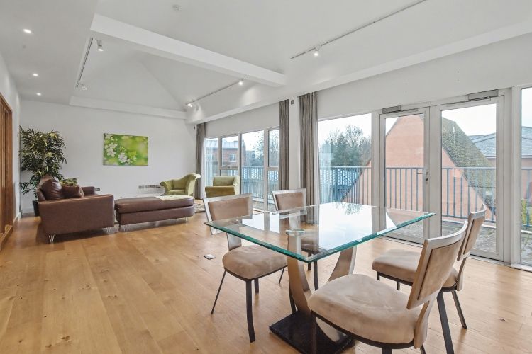 Property photo 2 of 10 321433