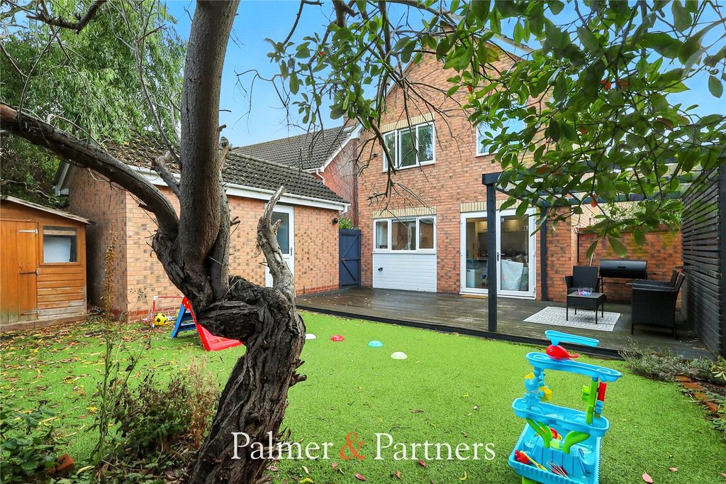 Property photo 2 of 25 Picture No. 24