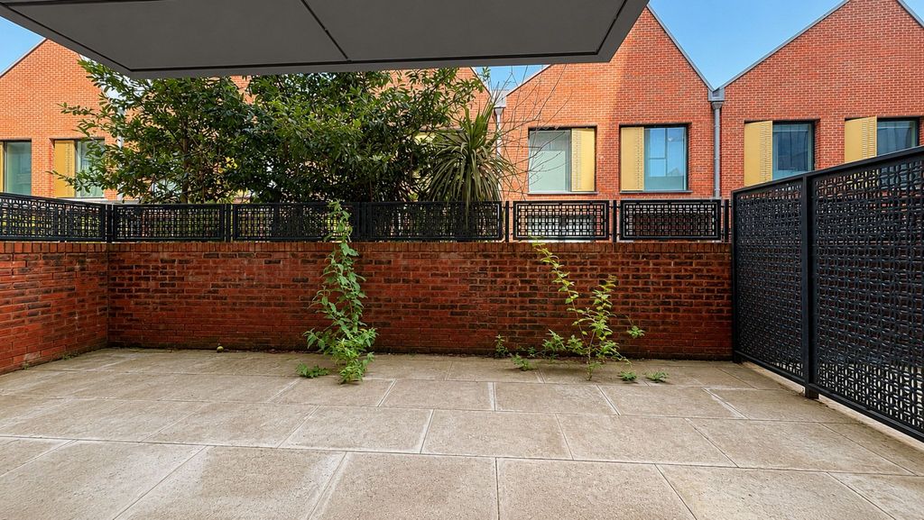 Property photo 2 of 3