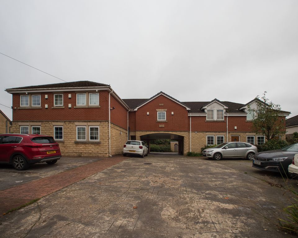 Property photo 1 of 25