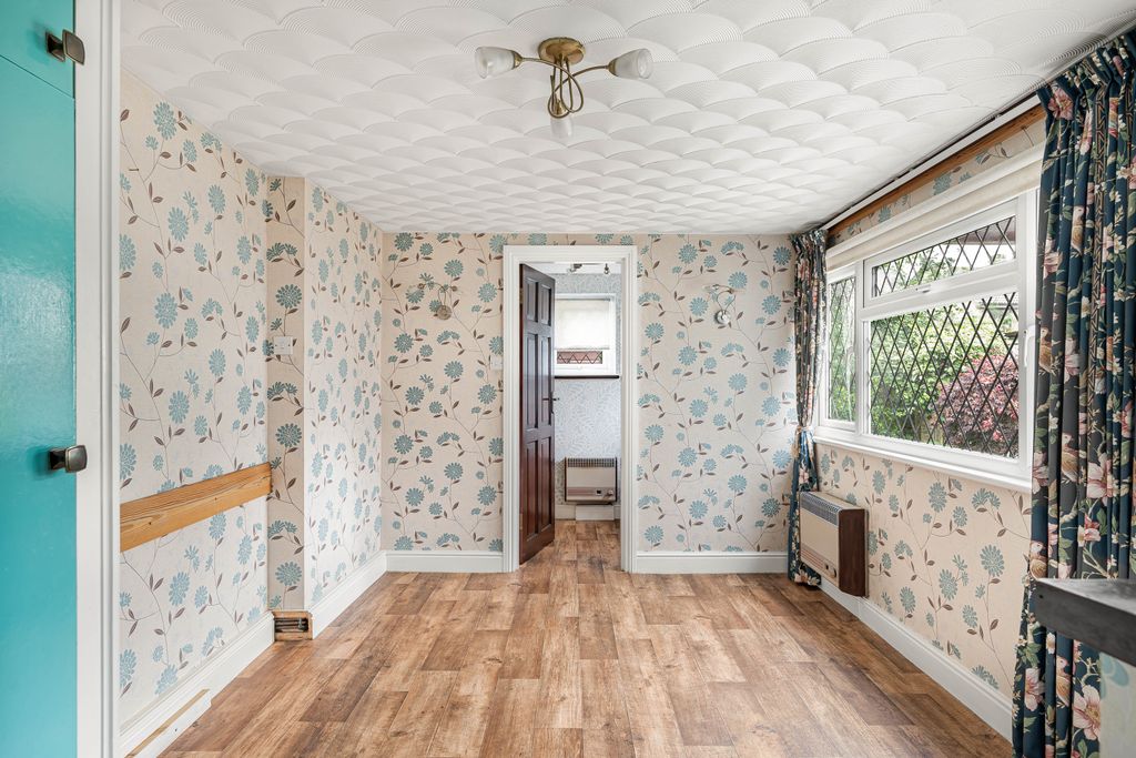 Additional image 7 of 2 bed semi-detached house for saleGloucester Close, Petersfield, Hampshire GU32