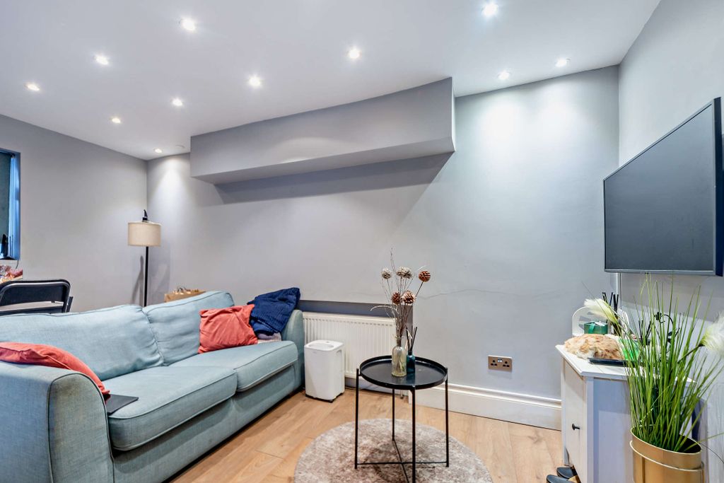 Property photo 3 of 22