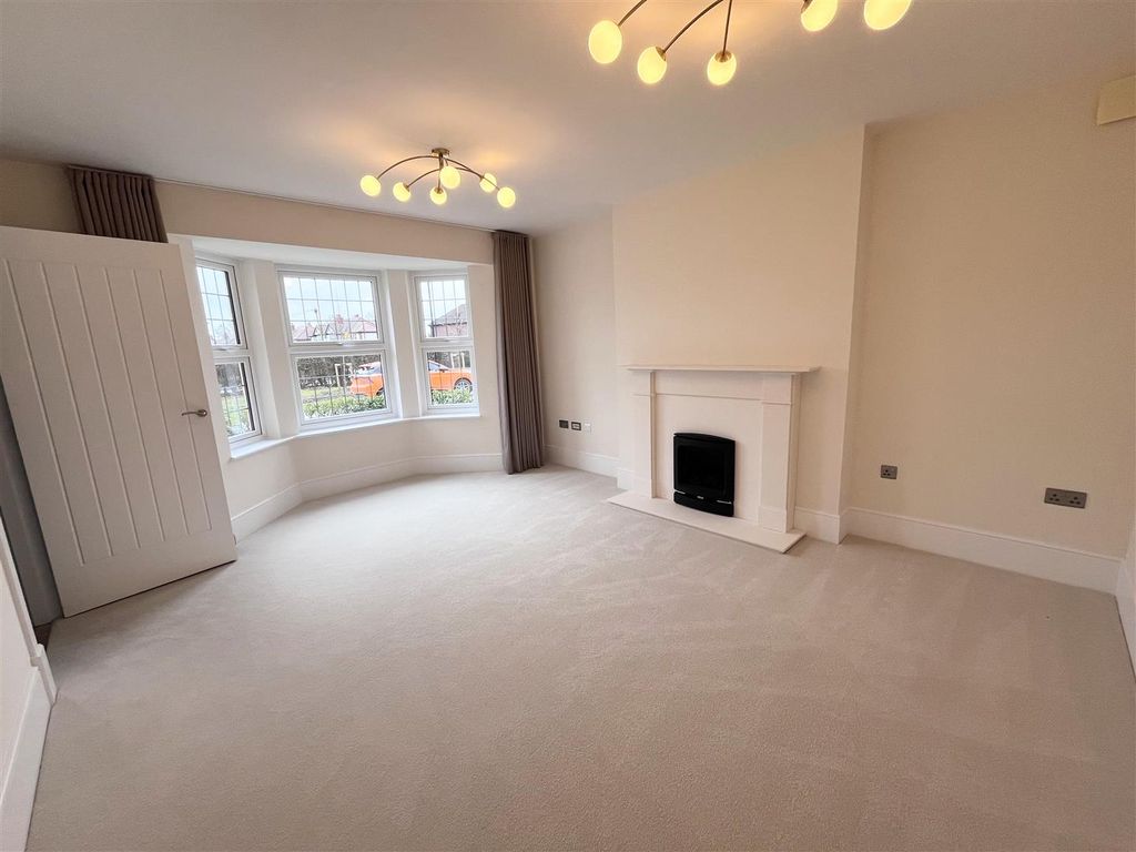 Property photo 2 of 29