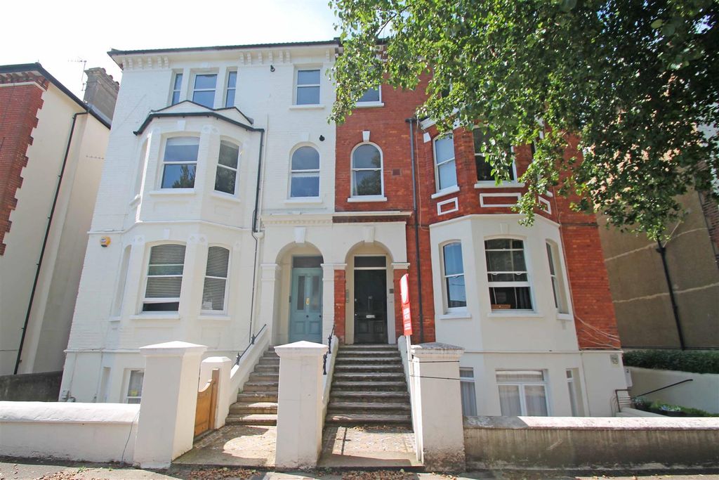 Property photo 1 of 6 Exterior