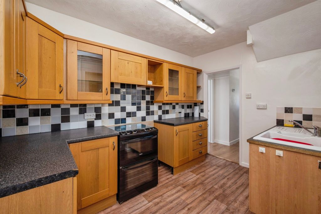 Property photo 3 of 18
