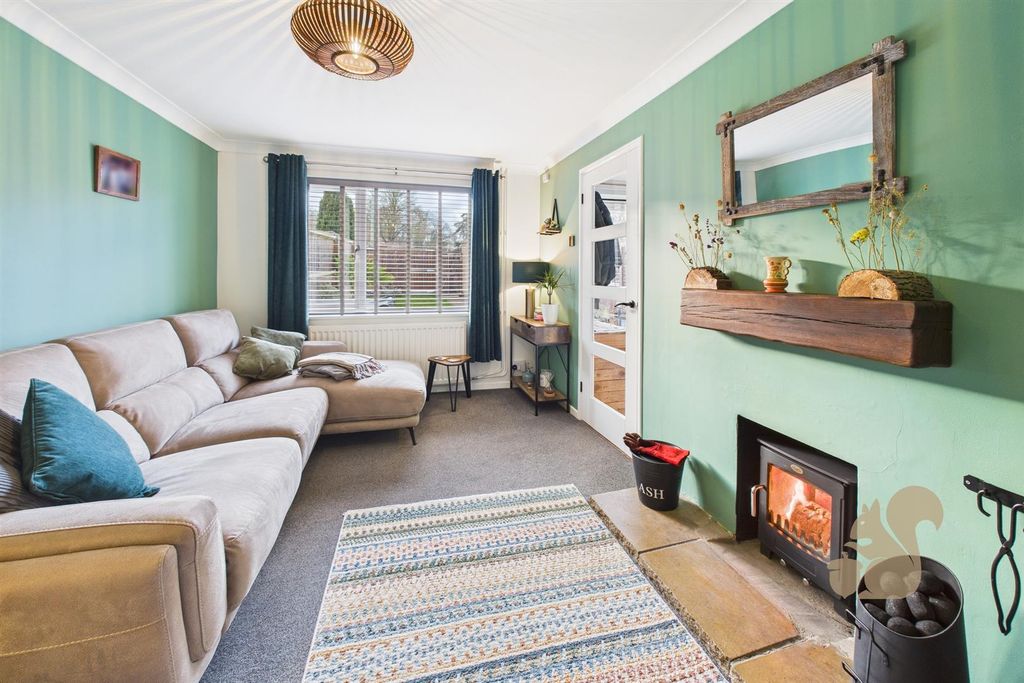 Property photo 2 of 17 Lounge