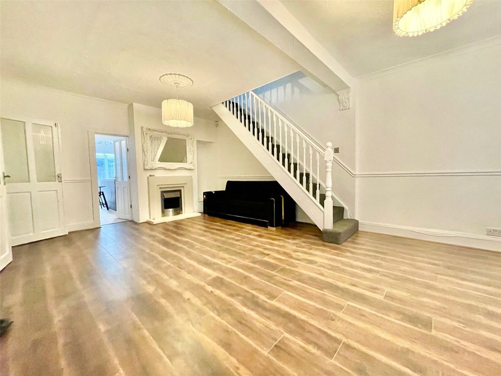 Property photo 2 of 15 Picture No. 02