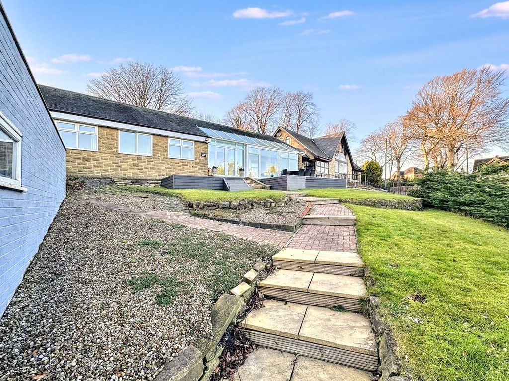 Property photo 2 of 29