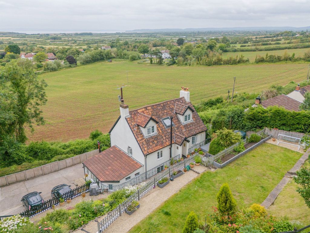 Property photo 2 of 32