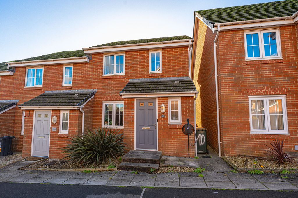 Property photo 1 of 21