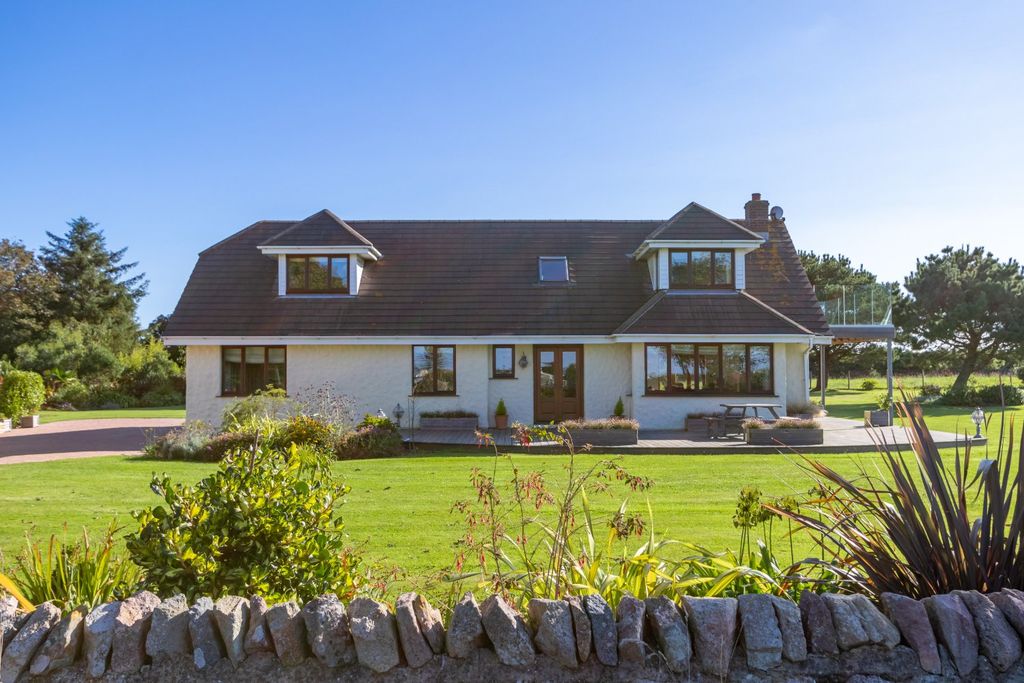 Property photo 2 of 70 Picture No. 66