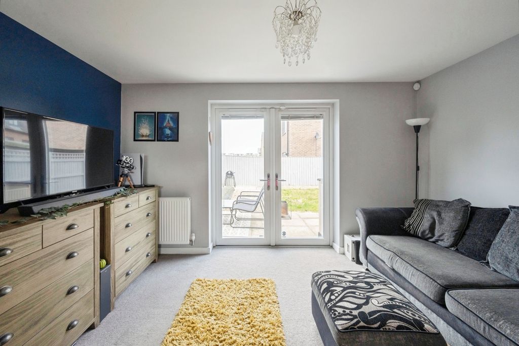 Property photo 3 of 20 Pbox-Img.Jpg
