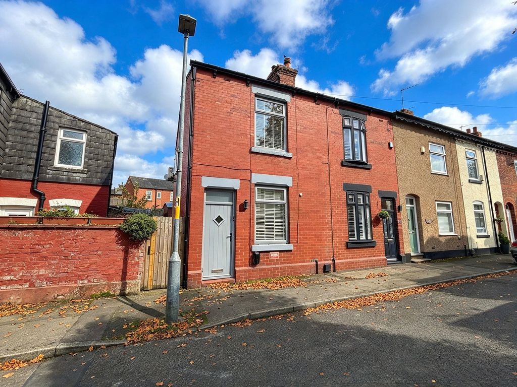 Property photo 1 of 17