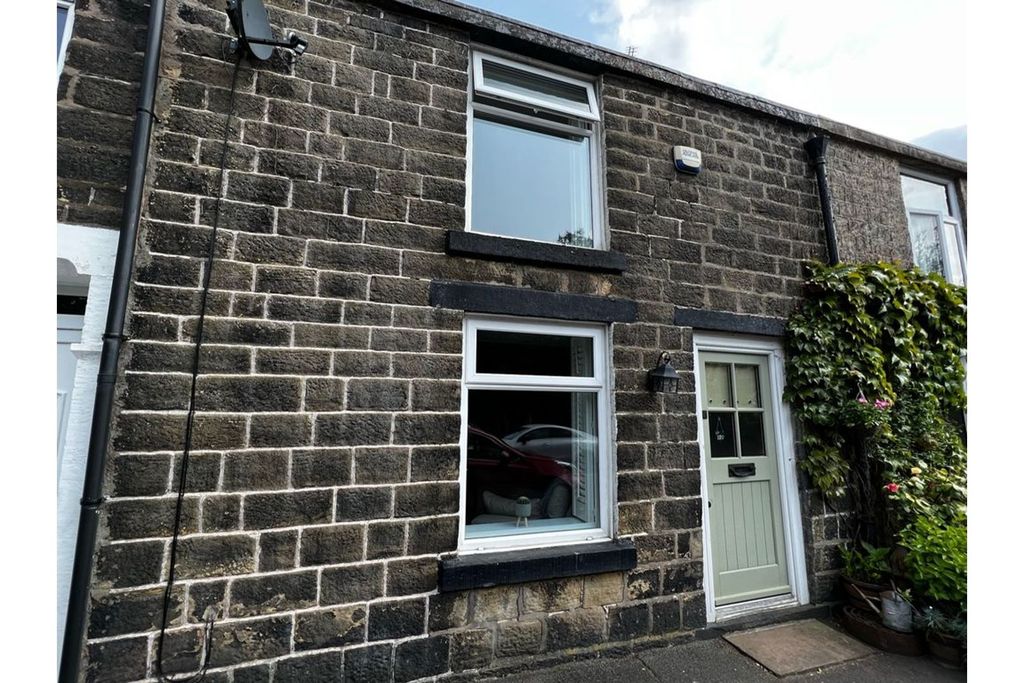 Property photo 2 of 35
