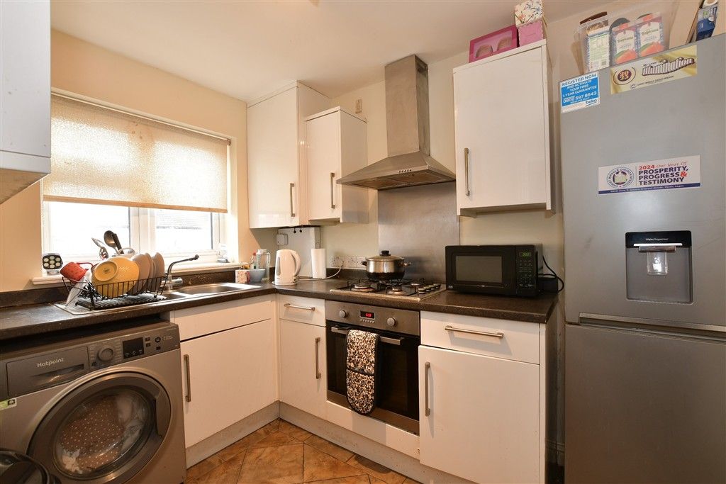 Property photo 3 of 11 Kitchen/ Breakfast Room