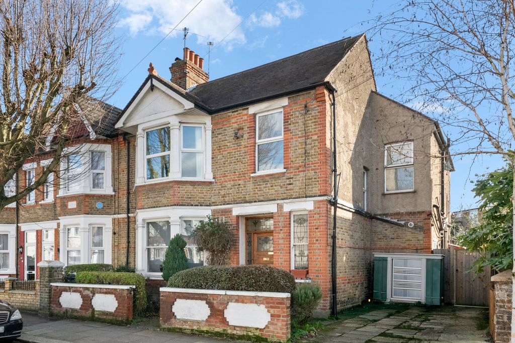 Property photo 2 of 9 Photo 7