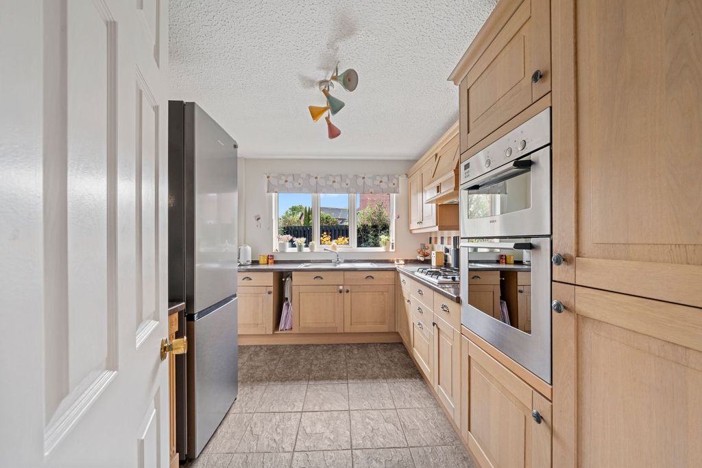 Property photo 3 of 32 3