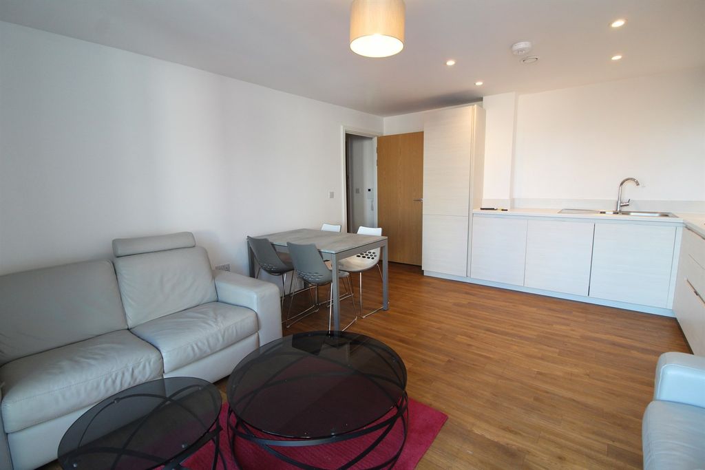 Property photo 3 of 7 Lounge/ Kitchen 2