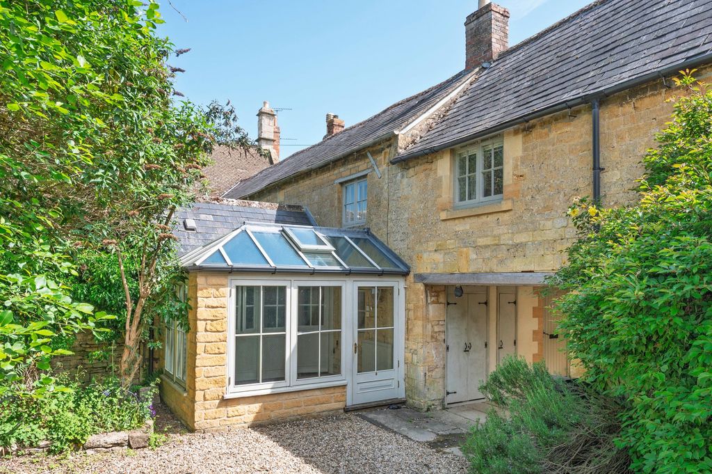 Property photo 1 of 19 External