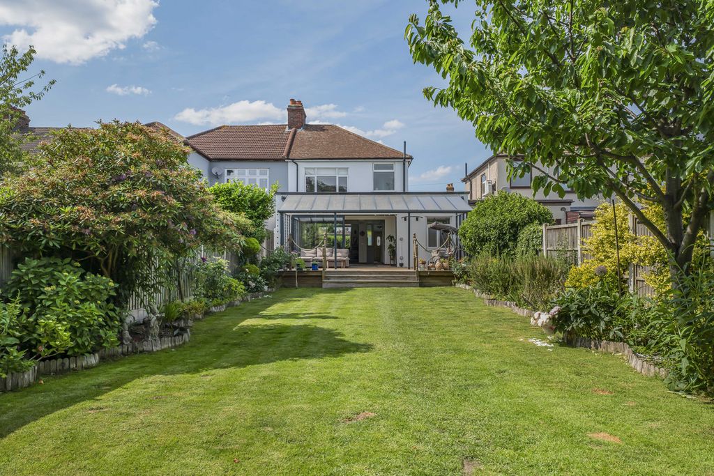 Property photo 1 of 24