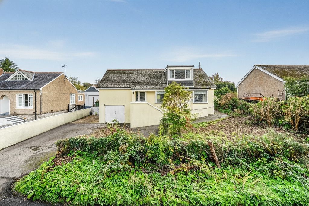 Property photo 1 of 17 5551693