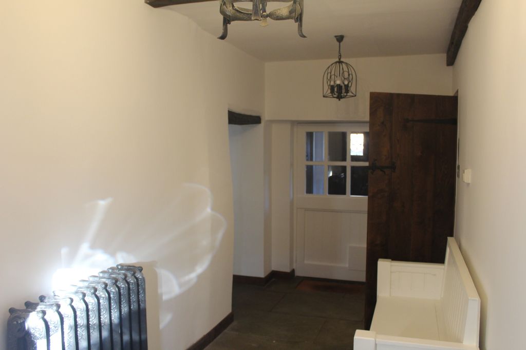 Property photo 3 of 15 Entrance Hall