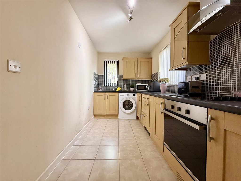 Property photo 3 of 10 3
