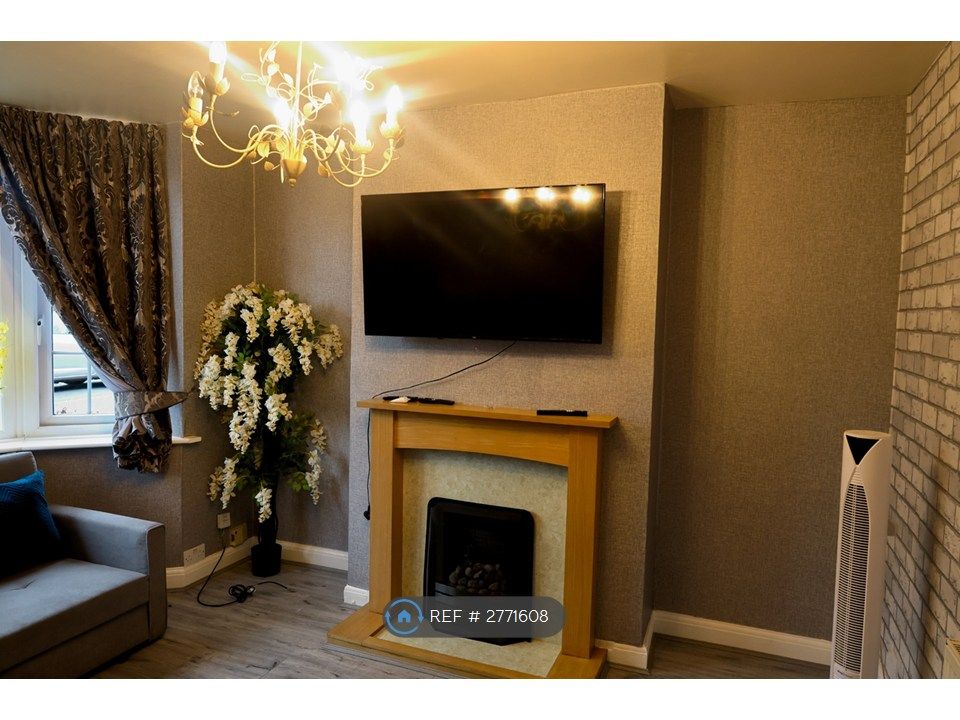 Property photo 2 of 34 Living Area