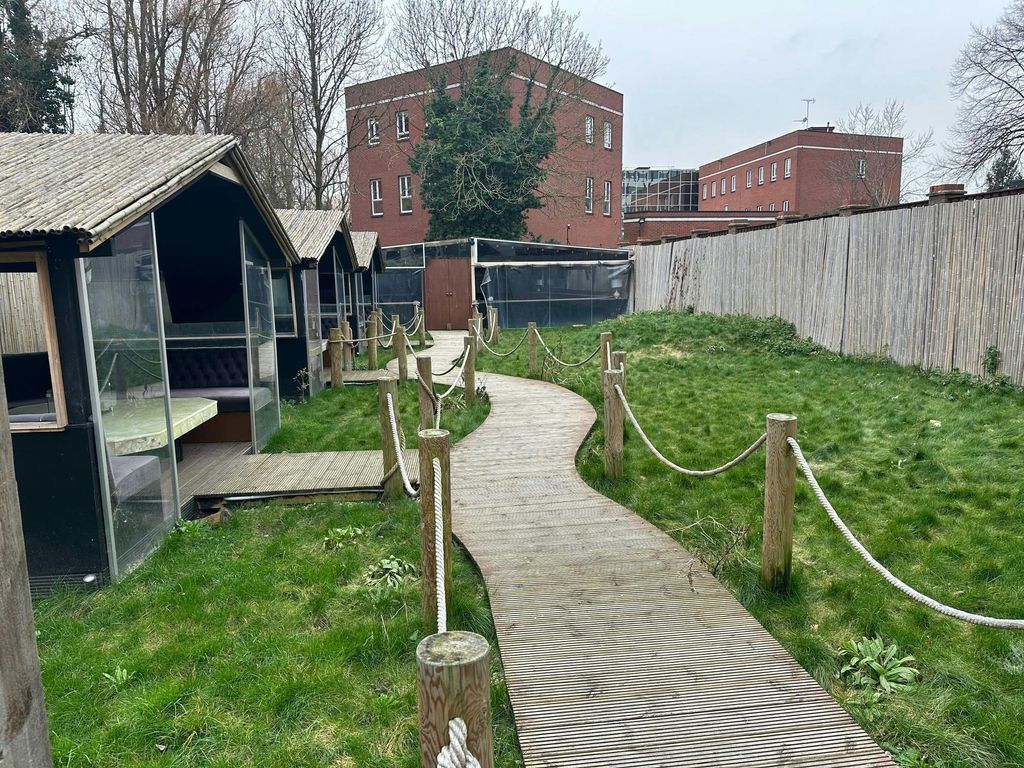 Property photo 3 of 4 Outside 3.Jpg