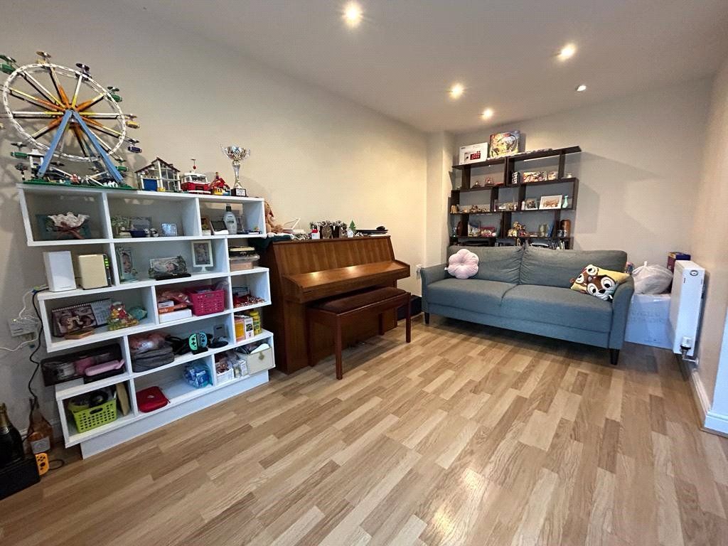 Property photo 2 of 10 Picture No. 08