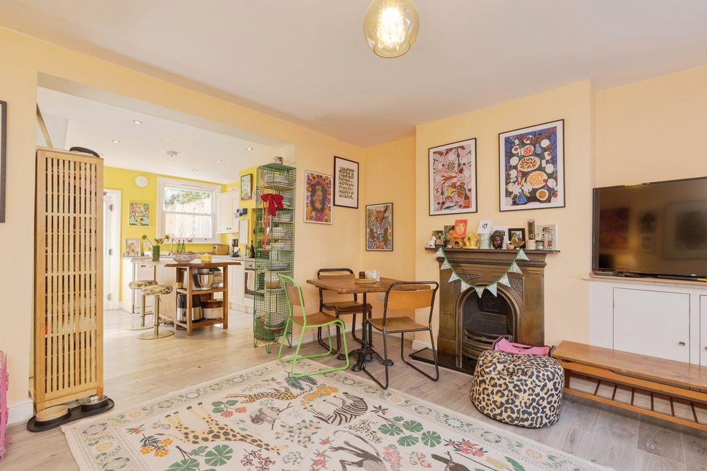 Property photo 3 of 13 Pbox-Img.Jpg