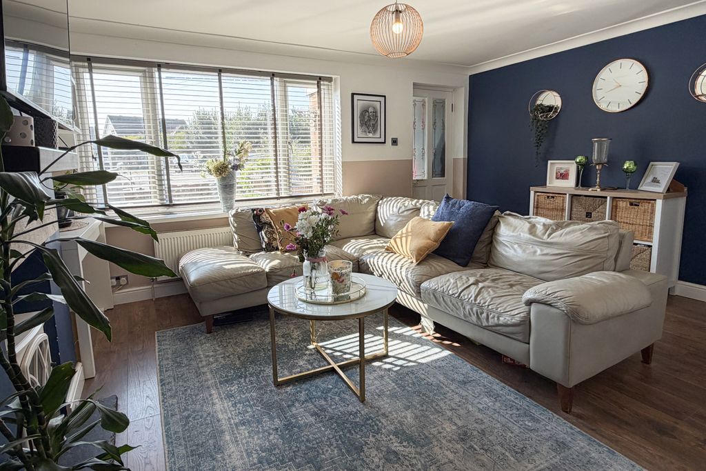 Property photo 2 of 16 2