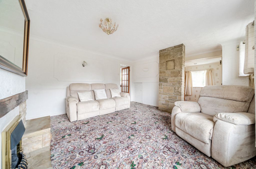 Property photo 3 of 20 1497516-16-6A6092...