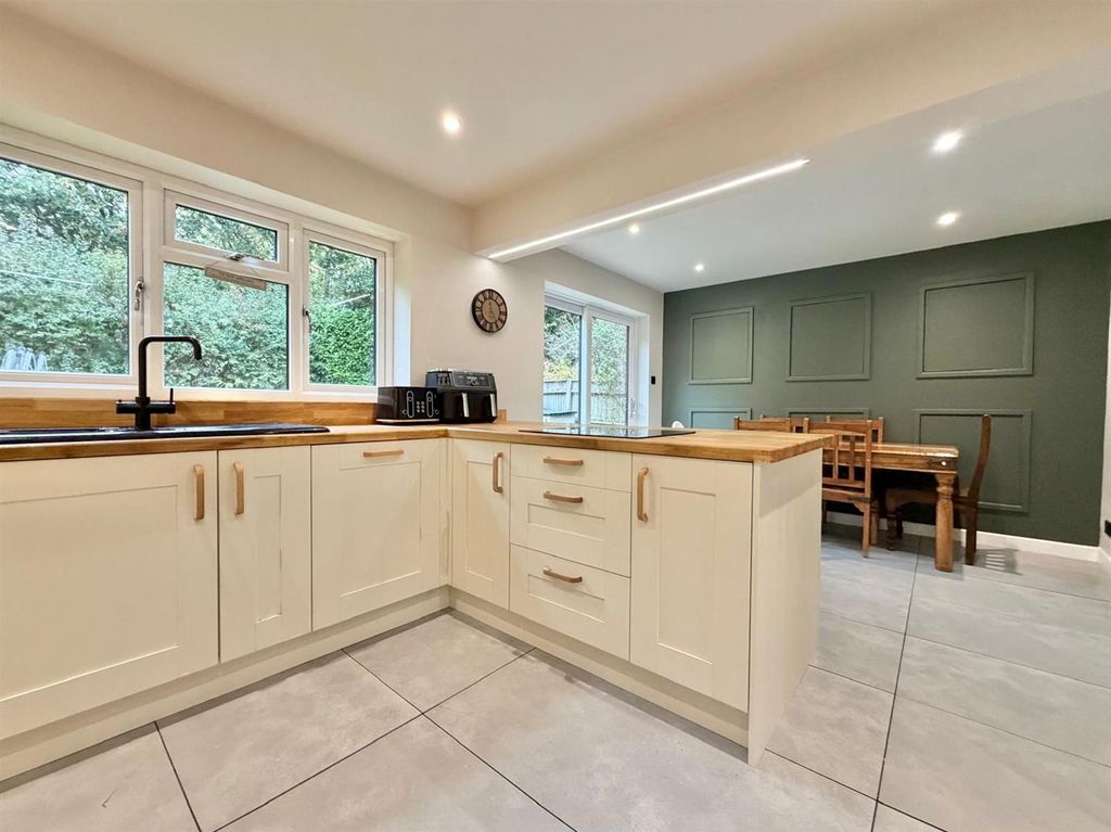 Property photo 2 of 19 Kitchen/Diner