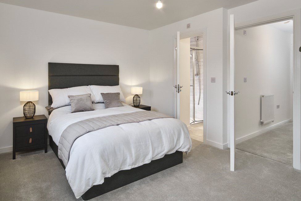 Property photo 1 of 13 Bedroom