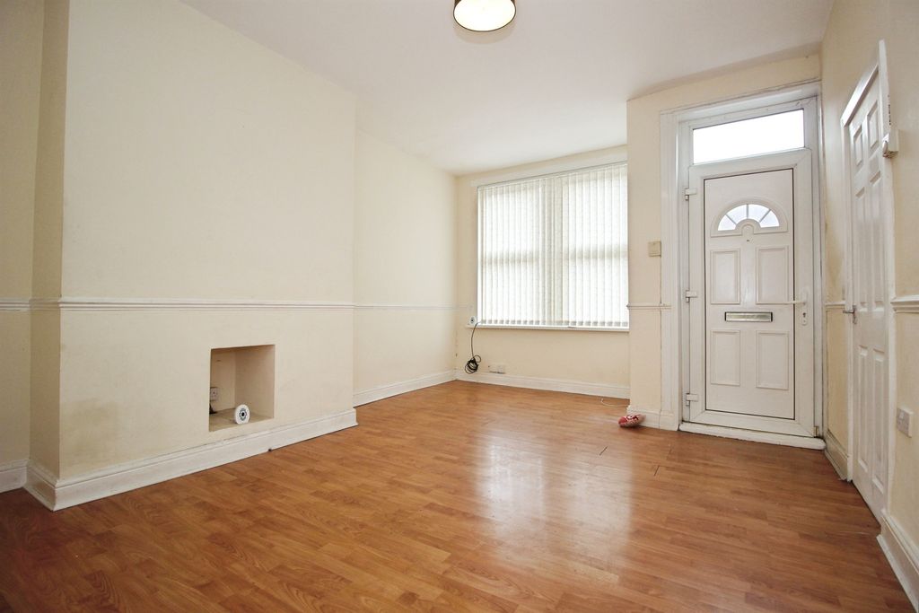 Property photo 3 of 9