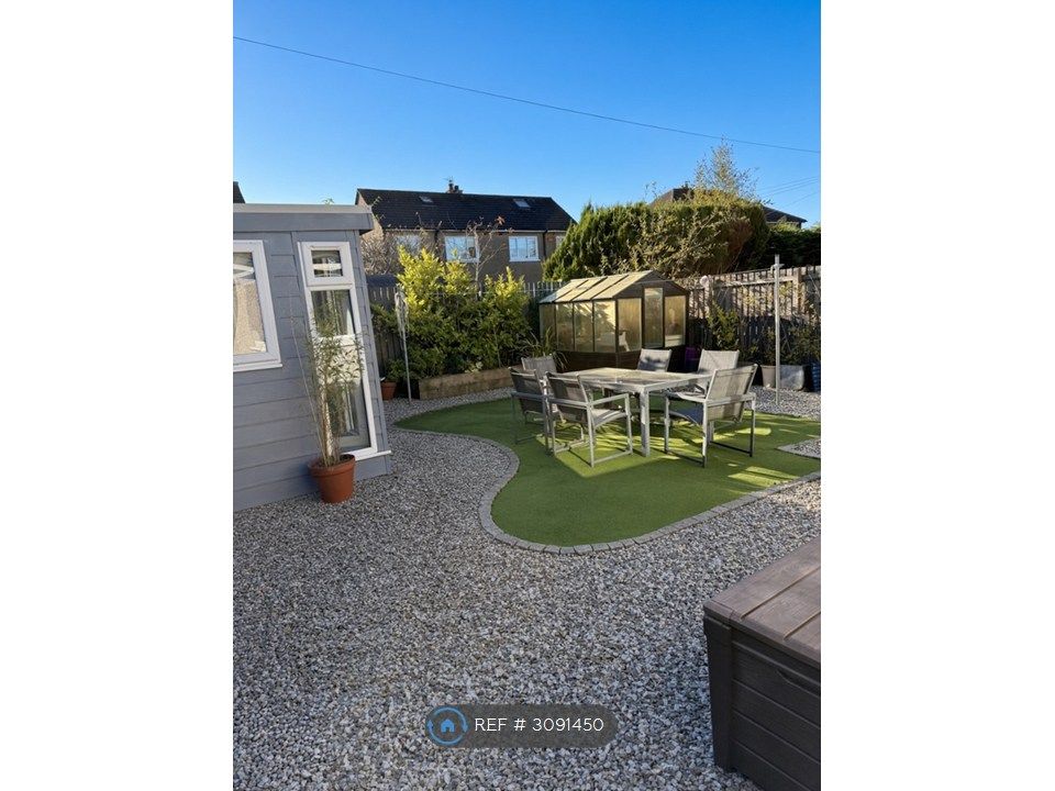 Property photo 3 of 15 Garden 2. Green House