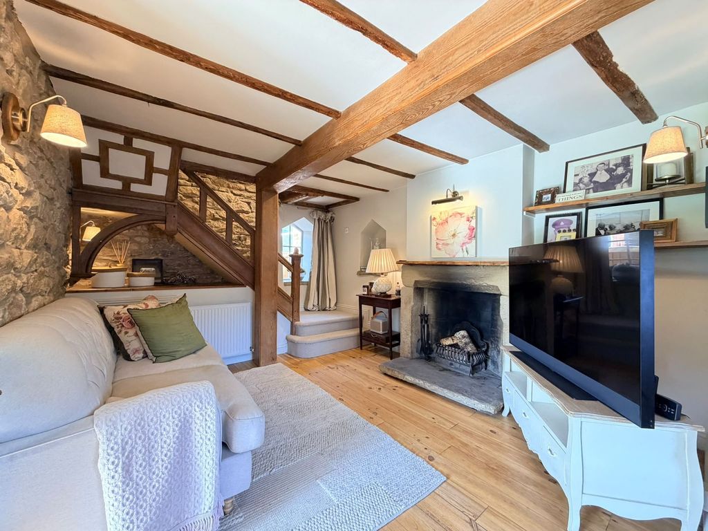 Property photo 3 of 18