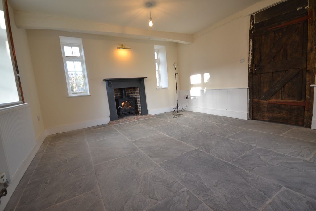 Property photo 3 of 10 Sitting Room