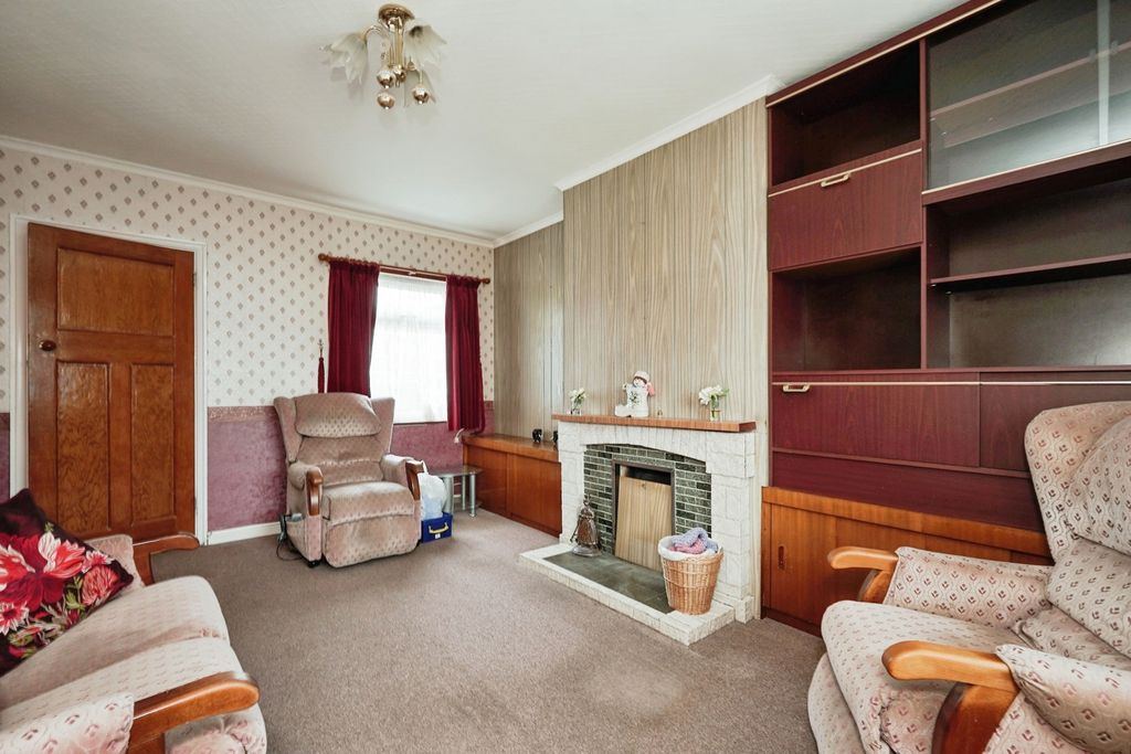 Property photo 3 of 20 Pbox-Img.Jpg