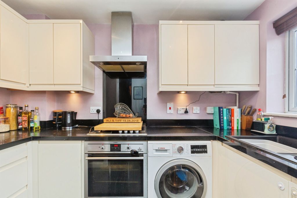 Property photo 3 of 12