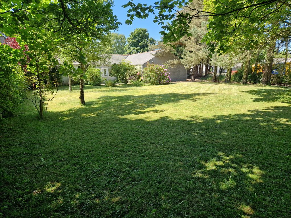 Property photo 1 of 43