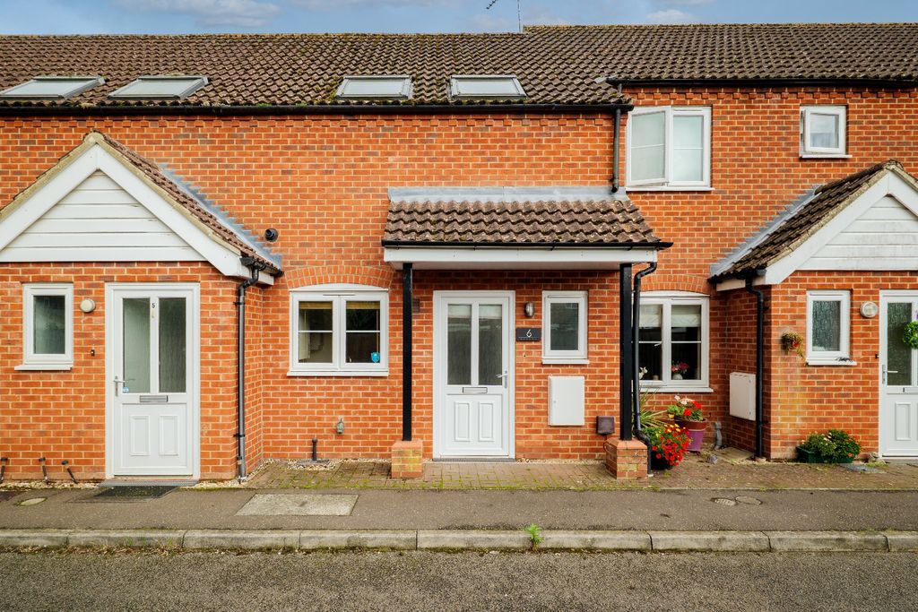 Property photo 1 of 16 5532260