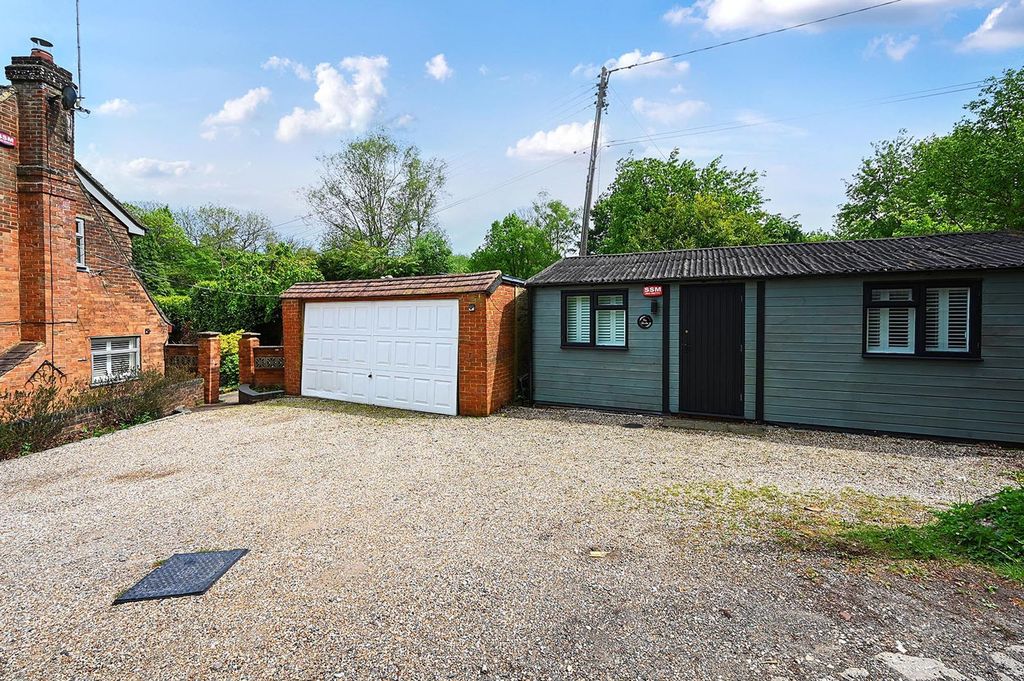 Property photo 2 of 29