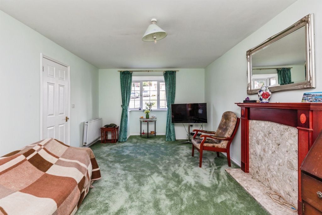 Property photo 2 of 26