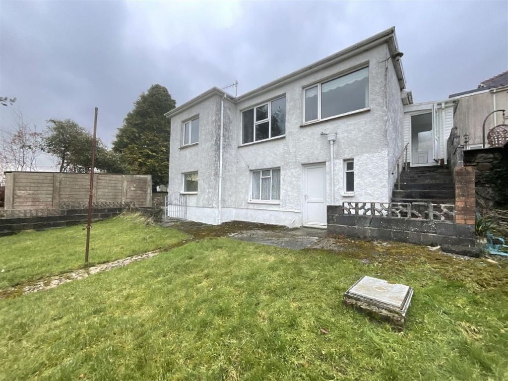 Property photo 2 of 14