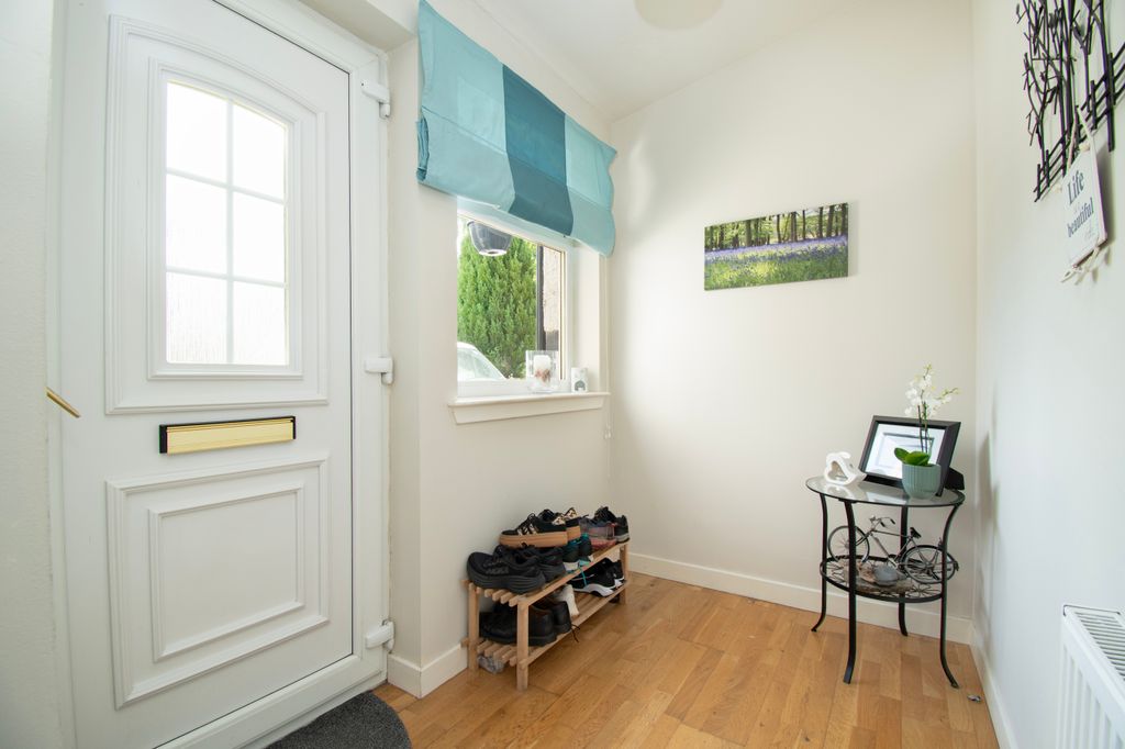 Property photo 2 of 51