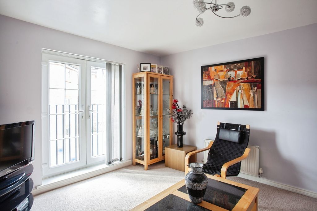 Property photo 3 of 13 Pbox-Img.Jpg
